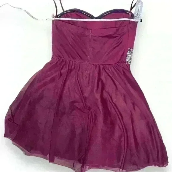 Formal Short Dress with Beaded Waist Burgundy Size 11 by Sequin Hearts - Picture 7 of 9